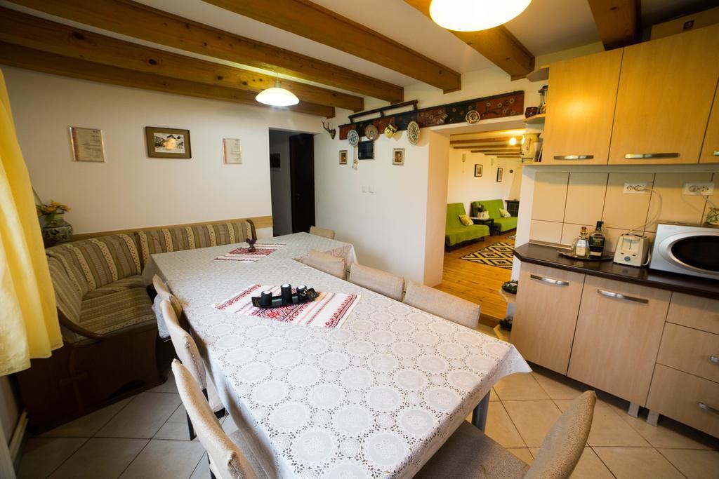 شقة Măgura  في Casa Hille المظهر الخارجي الصورة